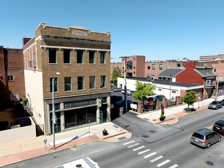 156 N George St, York, PA à louer - Photo de l’immeuble – Image 2 sur 13