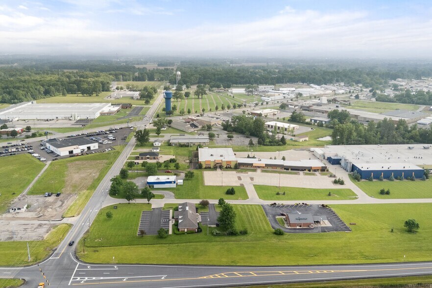 1 Hedstrom Dr, Ashland, OH à louer - Photo de l’immeuble – Image 3 sur 6