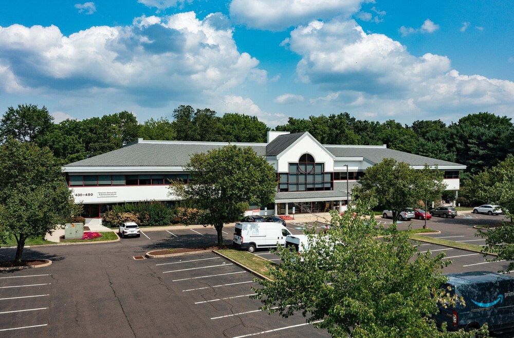 430-450 Lincoln Hwy, Fairless Hills, PA à louer Photo de l’immeuble– Image 1 sur 13