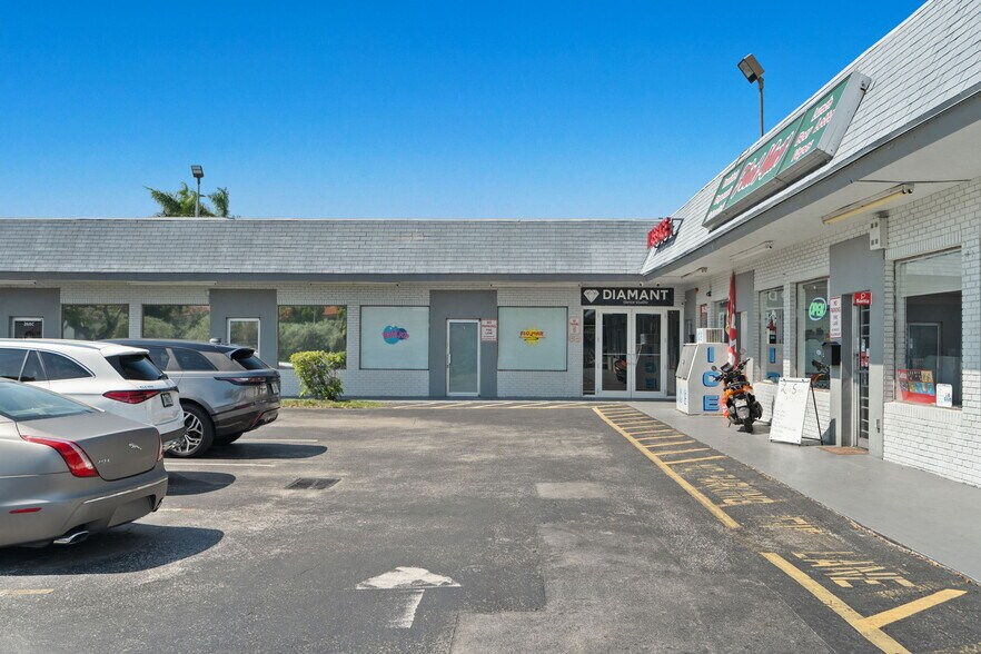 265 S Federal Hwy, Dania Beach, FL à vendre - Photo de l’immeuble – Image 3 sur 32
