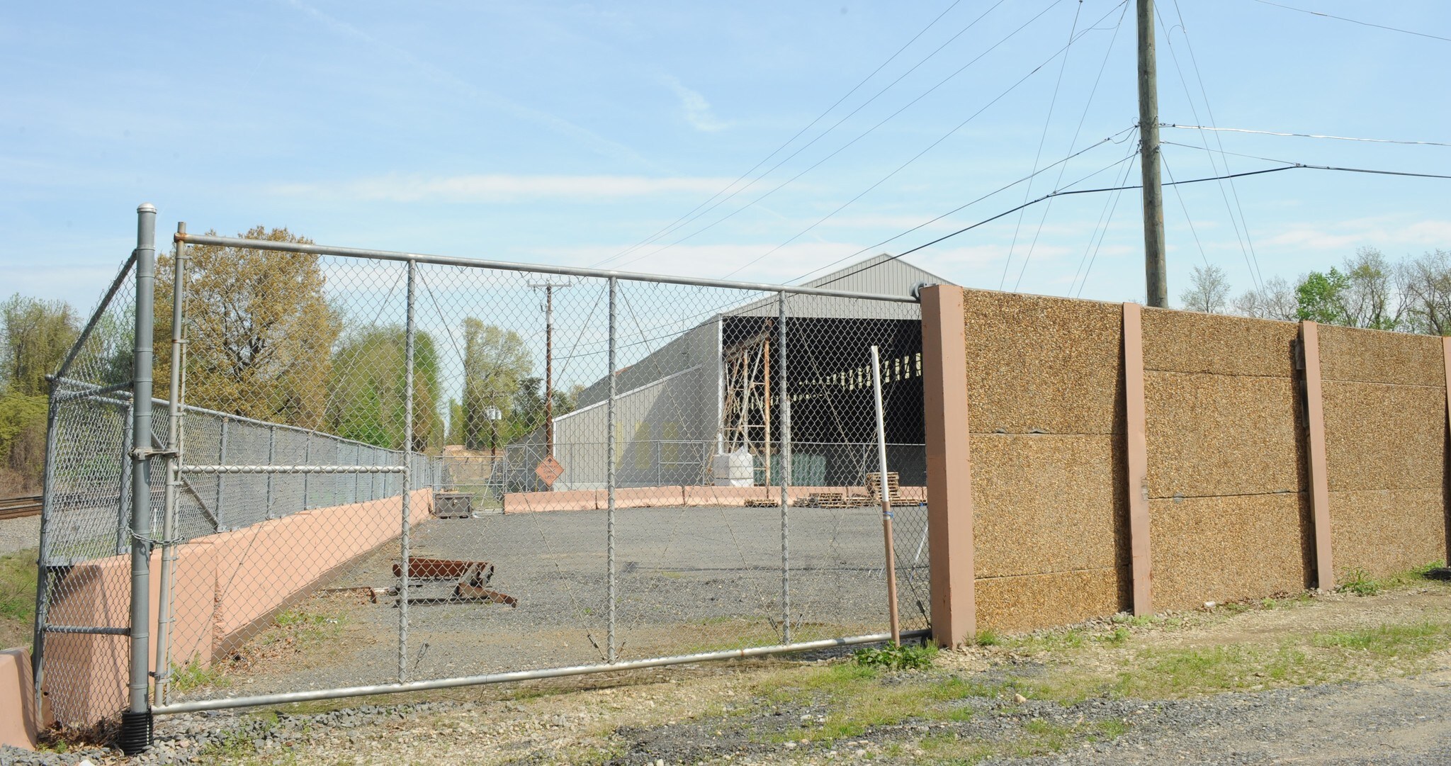 8100 Mims St, Lorton, VA à louer Photo principale– Image 1 sur 4