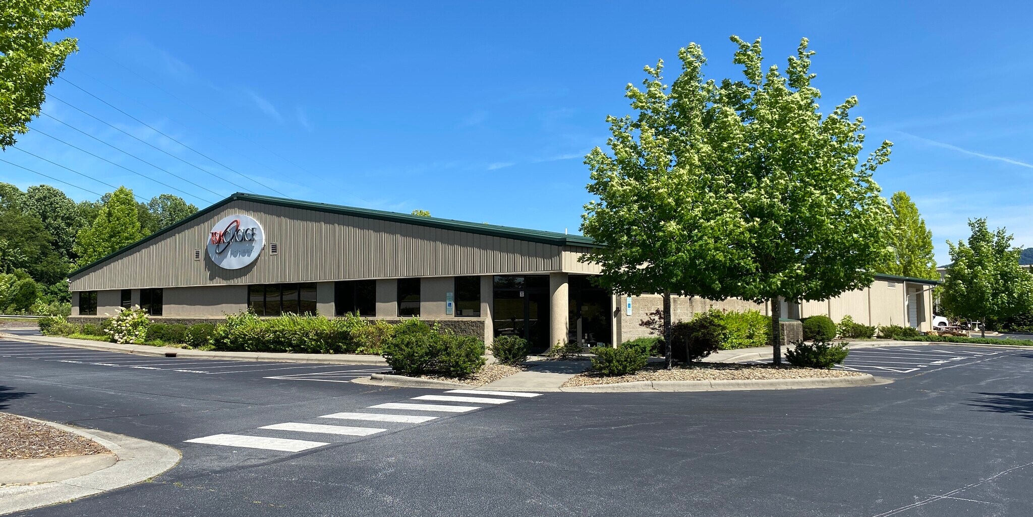 108 Asheville Commerce Pky, Candler, NC à louer Photo de l’immeuble– Image 1 sur 5