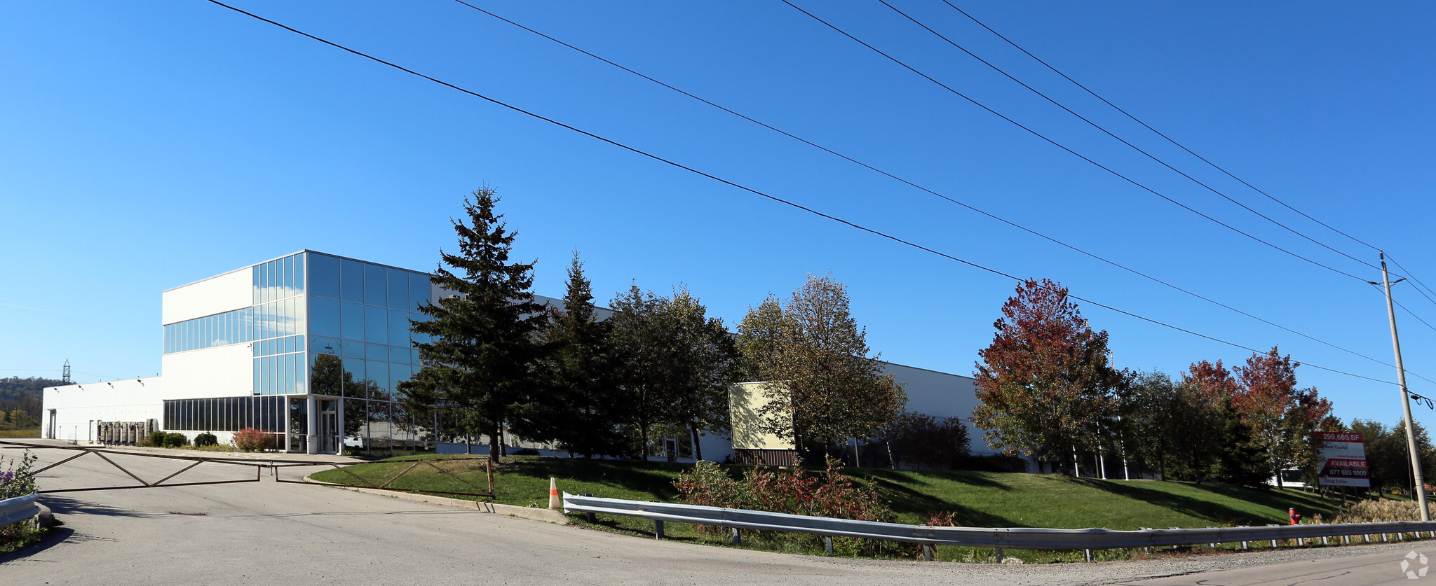 950 S Service Rd, Stoney Creek, ON à louer Photo principale– Image 1 sur 12