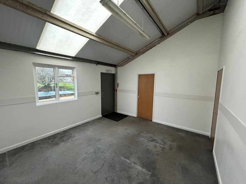 West Chiltington Ln, Billingshurst à louer - Photo intérieure – Image 3 sur 7