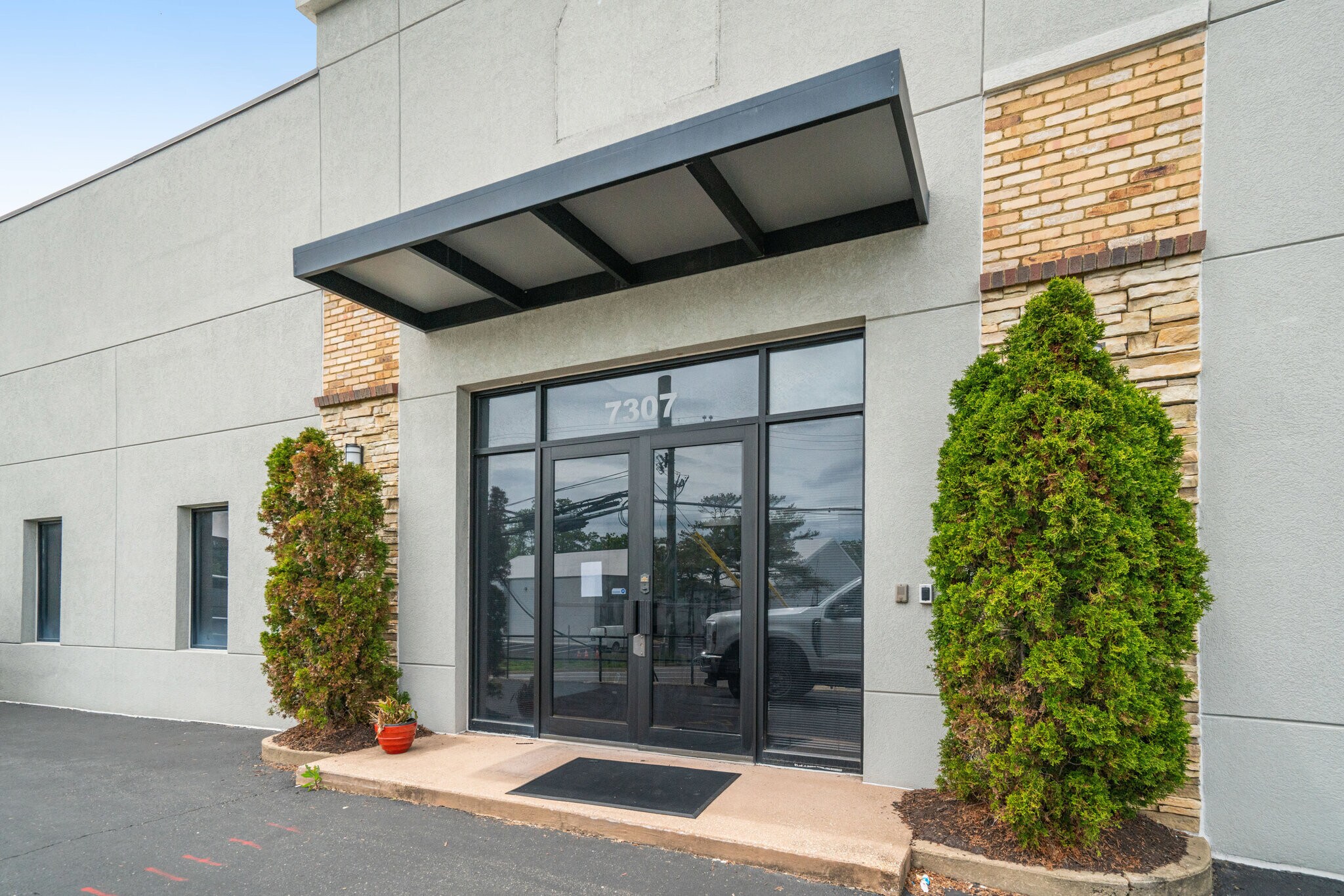 7301-7307 Little River Tpke, Annandale, VA à louer Photo de l’immeuble– Image 1 sur 23