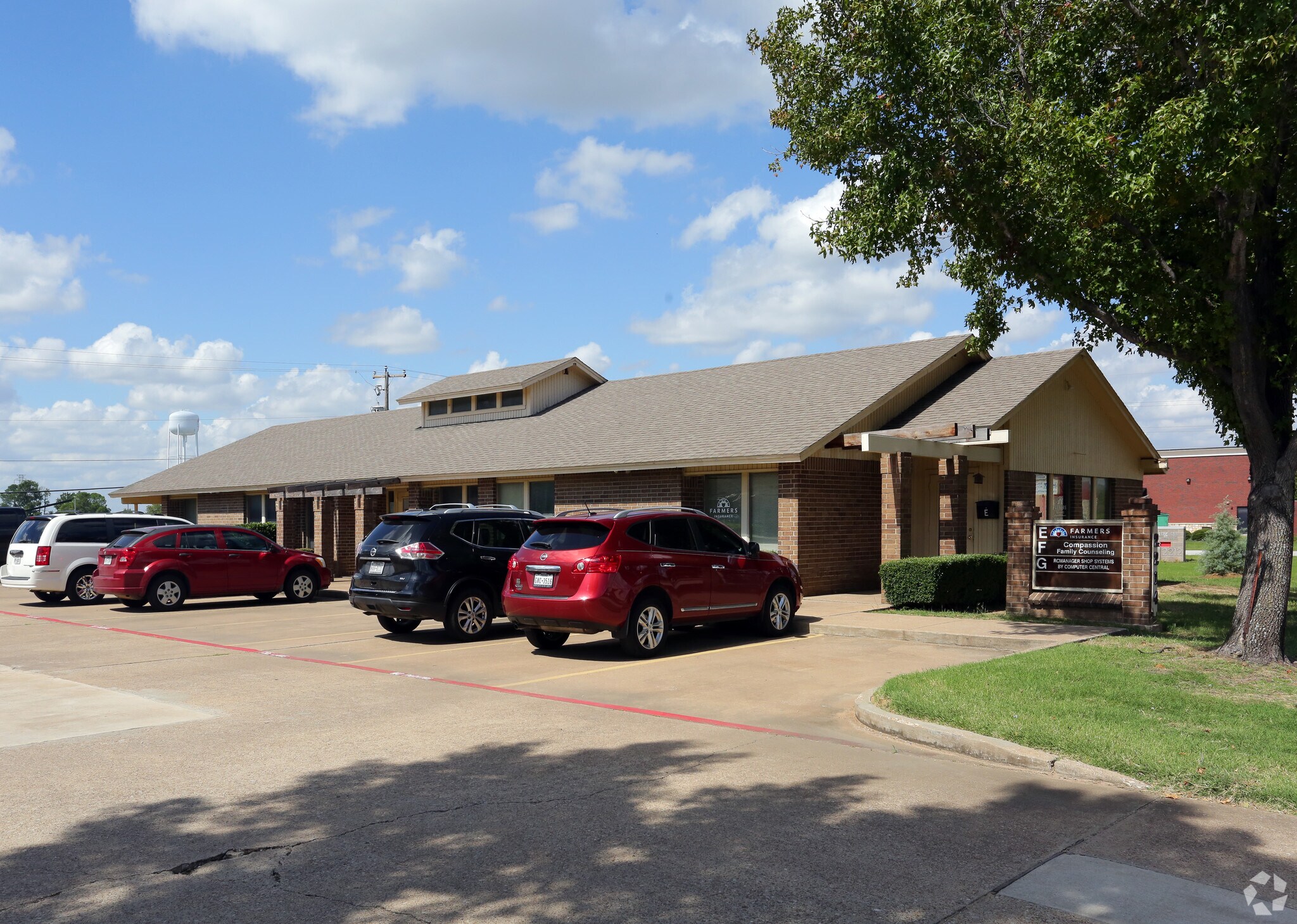 2214 Michigan Ave, Arlington, TX à vendre Photo principale– Image 1 sur 5
