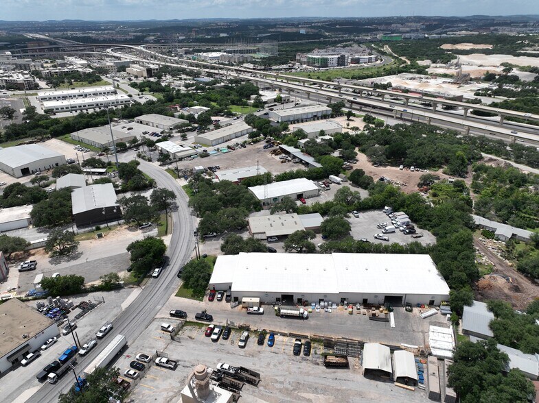 15501 Capital Port, San Antonio, TX à vendre - Photo de l’immeuble – Image 3 sur 5