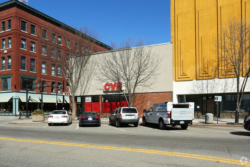 947 Elm St, Manchester, NH à louer - Photo principale – Image 1 sur 4