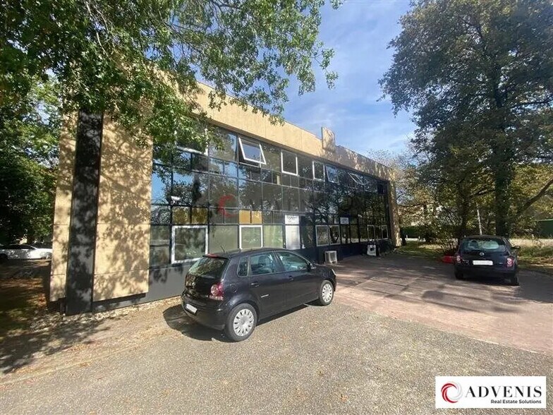 Bureau dans Pessac à louer - Photo de l’immeuble – Image 1 sur 7