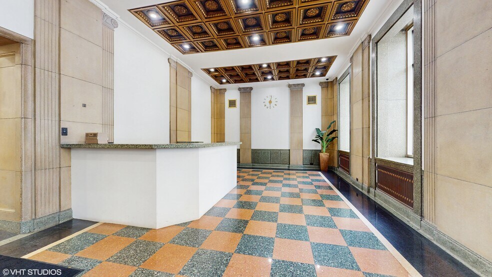 515 N Dearborn St, Chicago, IL à vendre - Hall d’entrée – Image 2 sur 14