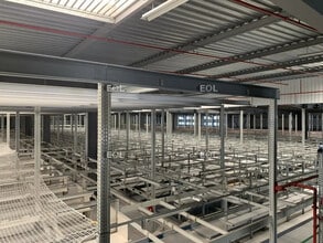 Industriel/Logistique dans Saint-Michel-sur-Orge à louer Photo intérieure– Image 1 sur 6