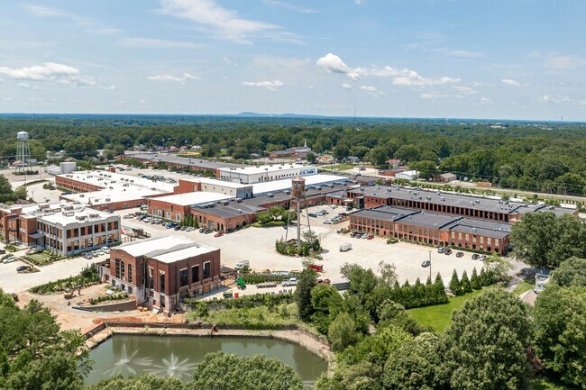 Plus de détails pour 500 S Main St, Mooresville, NC - Local d'activités à louer