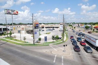 10701 W Bellfort Ave, Houston, TX - VUE AÉRIENNE  vue de carte - Image1