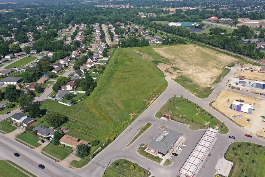 1701 Veterans Pkwy, Jeffersonville, IN à vendre - Photo de l’immeuble – Image 3 sur 4