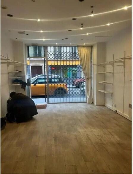 Local commercial dans Paris à louer - Photo de l’immeuble – Image 2 sur 4