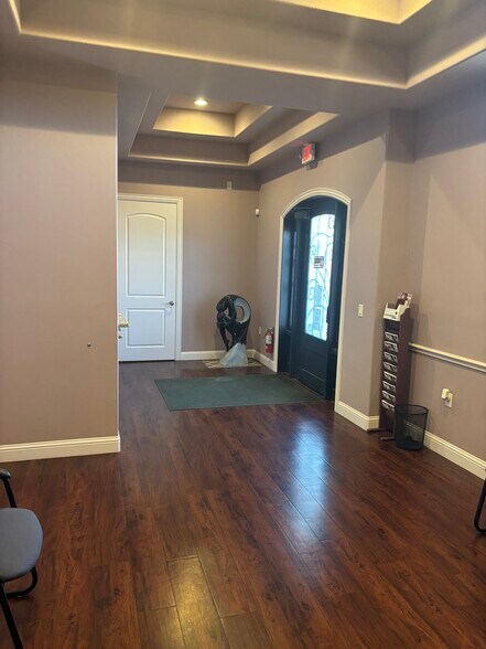 3912 North Tarrant Pky, Fort Worth, TX à louer - Photo de l’immeuble – Image 2 sur 15