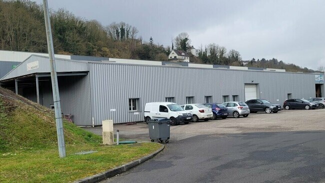Plus de détails pour Industriel/Logistique à louer