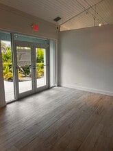 2407 Periwinkle Way, Sanibel, FL à louer Photo intérieure– Image 1 sur 2