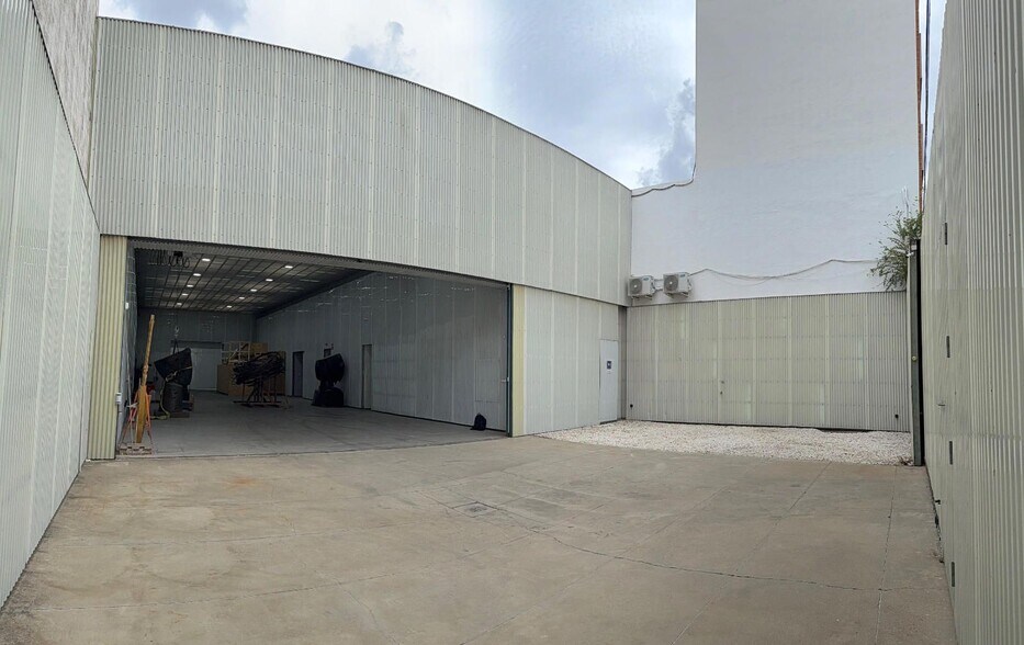 Industriel/Logistique dans Madrid, Madrid à vendre - Photo de l’immeuble – Image 1 sur 11