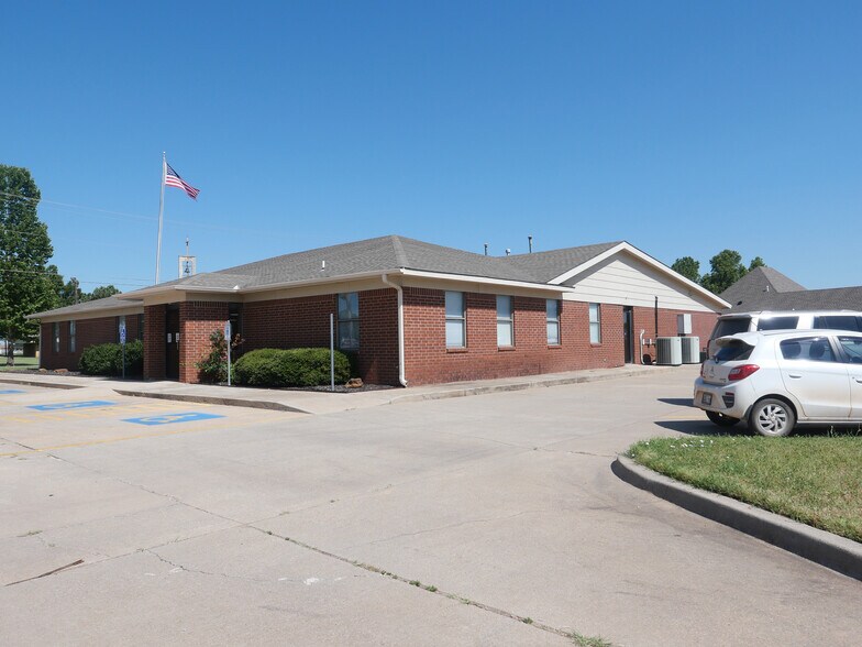 1001 Petree Rd, Anadarko, OK à vendre - Photo de l’immeuble – Image 2 sur 8