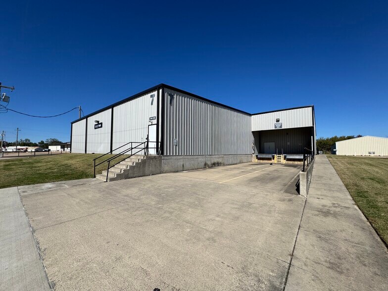 130 E 9th St, Ada, OK à louer - Photo de l’immeuble – Image 1 sur 20