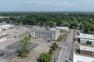 111 W 4th St, Okmulgee, OK - Vue aérienne  vue de carte