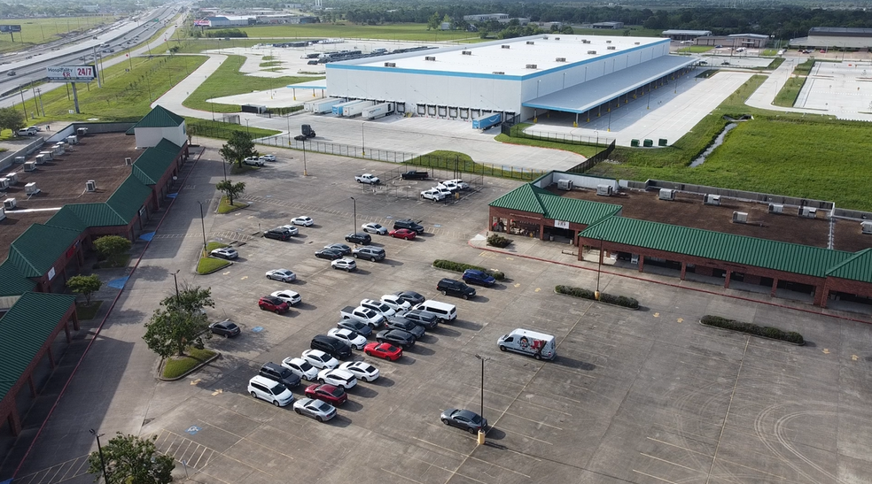 14001-14065 Delany Rd, La Marque, TX à louer - Photo de l’immeuble – Image 3 sur 30
