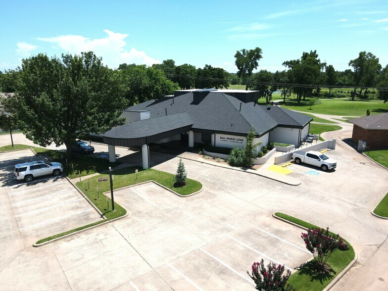 3201 S Berry Rd, Norman, OK à louer - Photo de l’immeuble – Image 2 sur 16