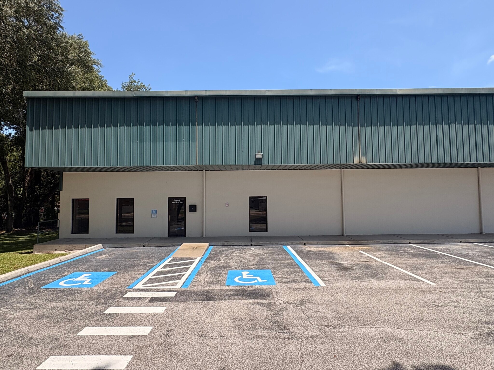 5865 New Tampa Hwy, Lakeland, FL à louer Photo intérieure– Image 1 sur 17
