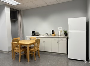 11492 Bluegrass Pky, Louisville, KY à louer Photo intérieure– Image 2 sur 10