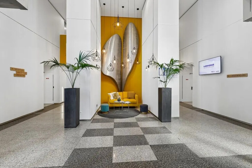 6-20 Esplanade Charles De Gaulle, Nanterre à louer - Hall d’entrée – Image 2 sur 9