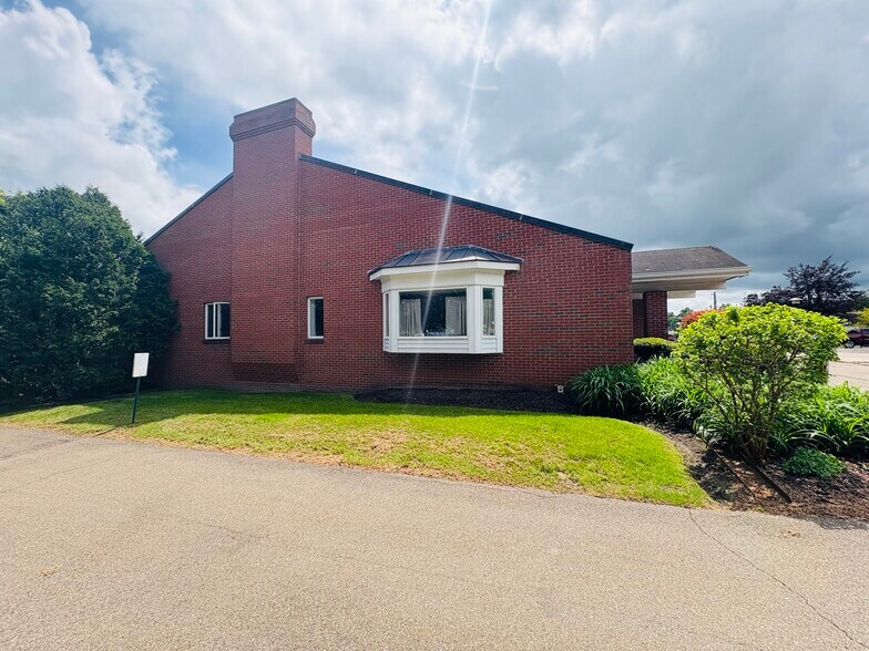304 Hoffman St, Elmira, NY à vendre - Photo de l’immeuble – Image 3 sur 23