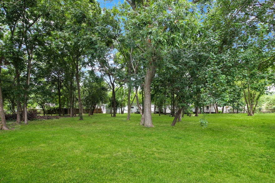 205 Reynolds Ave, League City, TX à vendre - Photo de l’immeuble – Image 3 sur 5