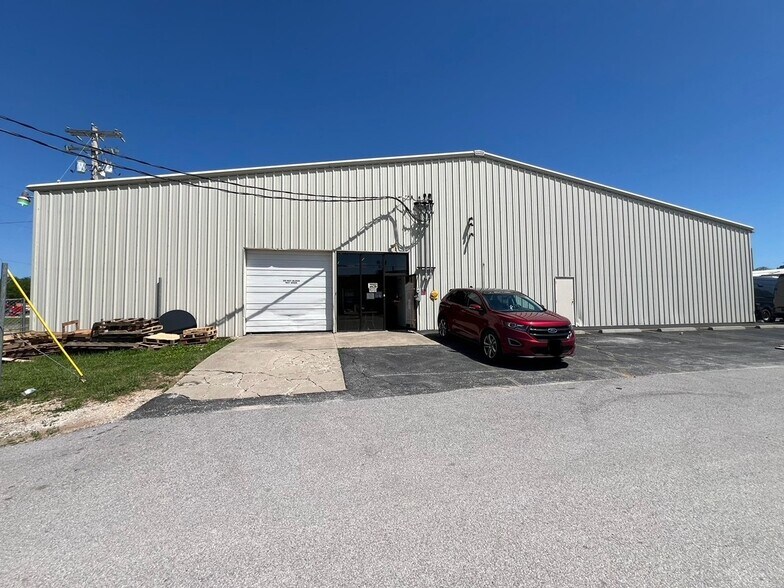 2172 N Fox Hollow Dr, Nixa, MO à louer - Photo principale – Image 2 sur 12