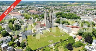 Plus de détails pour Local commercial à louer