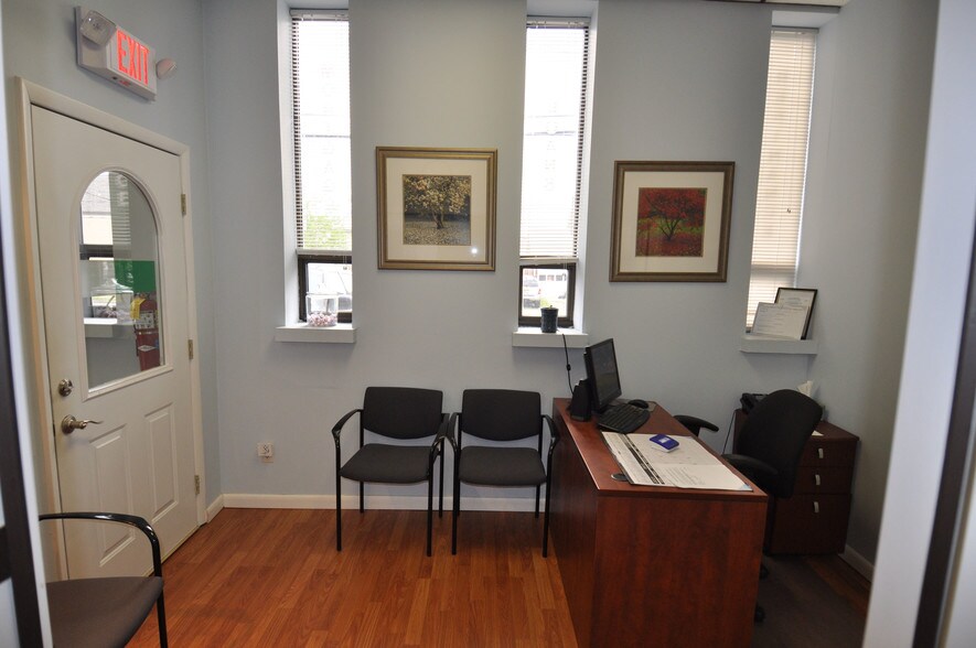 15 N 5th St, Saddle Brook, NJ à louer - Autre – Image 3 sur 19