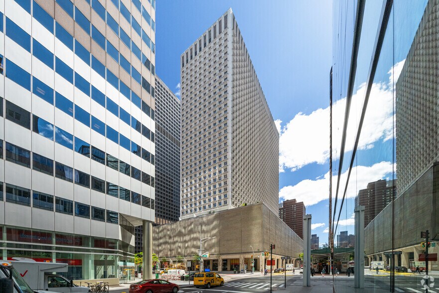 909 Third Ave, New York, NY à louer - Photo principale – Image 1 sur 6
