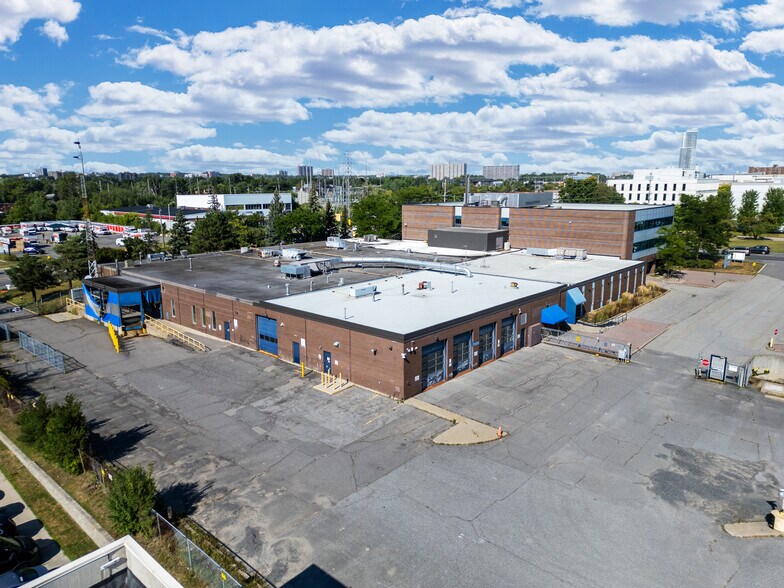 400 Coventry Rd, Ottawa, ON à louer - Photo de l’immeuble – Image 2 sur 6
