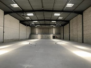 Industriel/Logistique dans Morangis à louer Photo intérieure– Image 1 sur 4