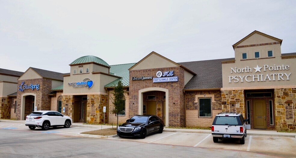 4491 Long Prairie Rd, Flower Mound, TX à louer - Photo de l’immeuble – Image 2 sur 4