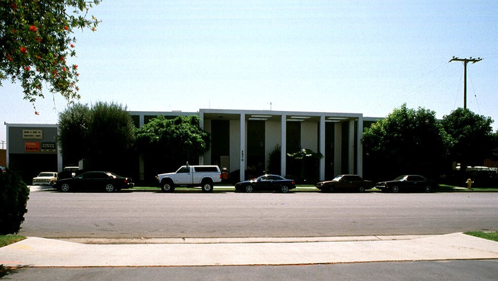 2970 E Maria St, Rancho Dominguez, CA à vendre - Photo de l’immeuble – Image 3 sur 15