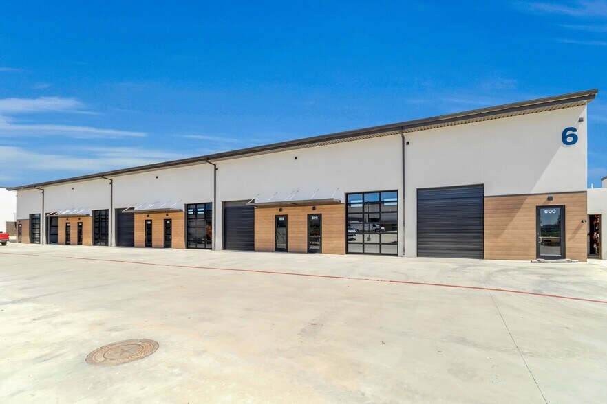 1890 Commerce Park, Round Rock, TX à vendre - Photo de l’immeuble – Image 2 sur 8