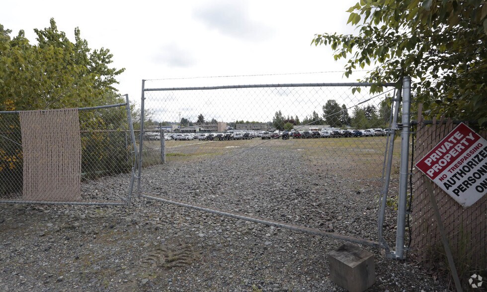 6423 NE 175th St, Kenmore, WA à louer - Photo de l’immeuble – Image 2 sur 9