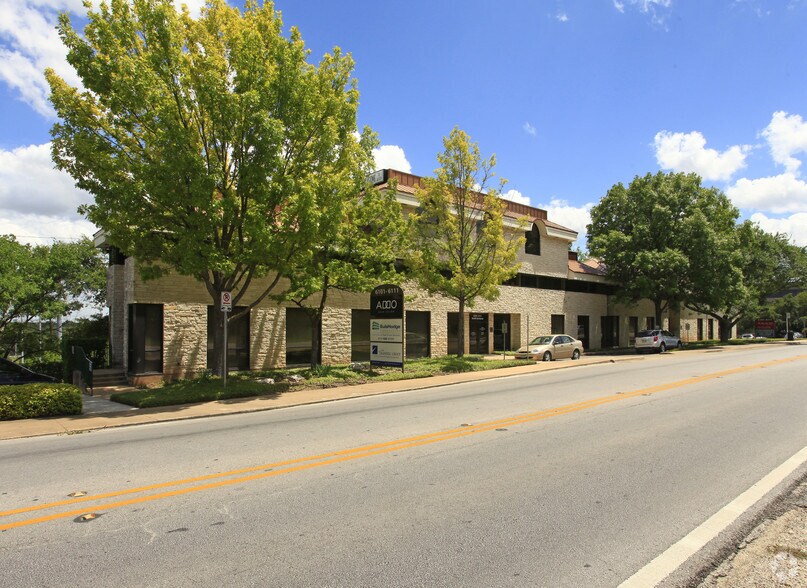 6101 Balcones Dr, Austin, TX à louer - Photo de l’immeuble – Image 3 sur 4