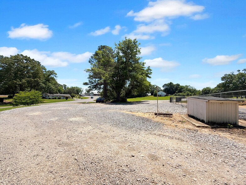 1155 Union Chapel Rd E, Northport, AL à louer - Photo principale – Image 1 sur 9