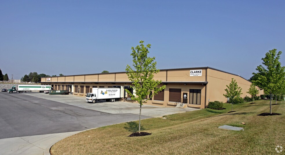 3311 N Park Blvd, Alcoa, TN à louer - Photo de l’immeuble – Image 2 sur 2