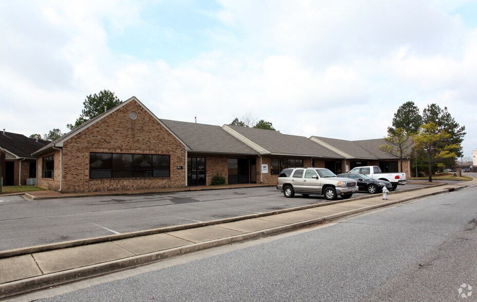 4273 Cherry Center Dr, Memphis, TN à vendre - Photo de l’immeuble – Image 3 sur 5