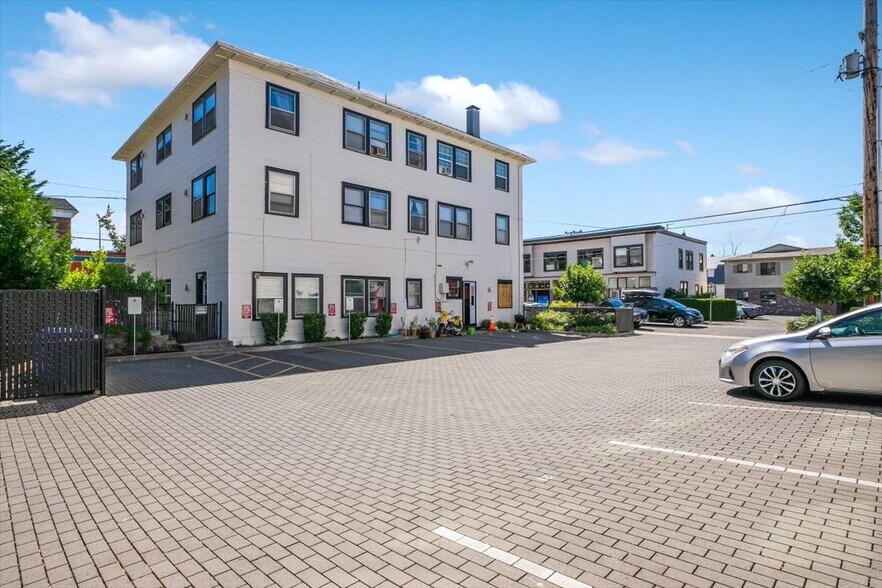 4435 SE Belmont St, Portland, OR à vendre - Photo de l’immeuble – Image 3 sur 15