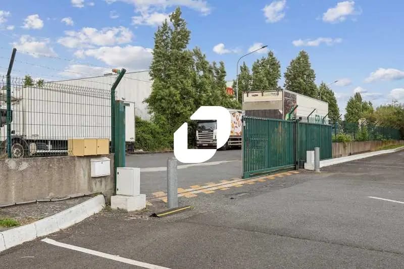 20 Rue Des Oliviers, Thiais à louer - Photo de l’immeuble – Image 2 sur 13