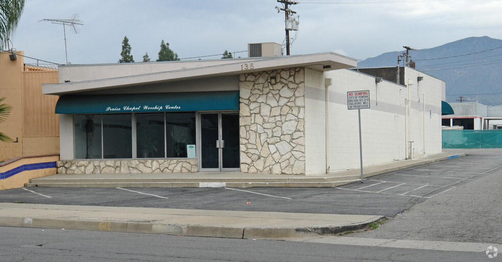 2160 N Garey Ave, Pomona, CA à louer - Photo principale – Image 3 sur 3